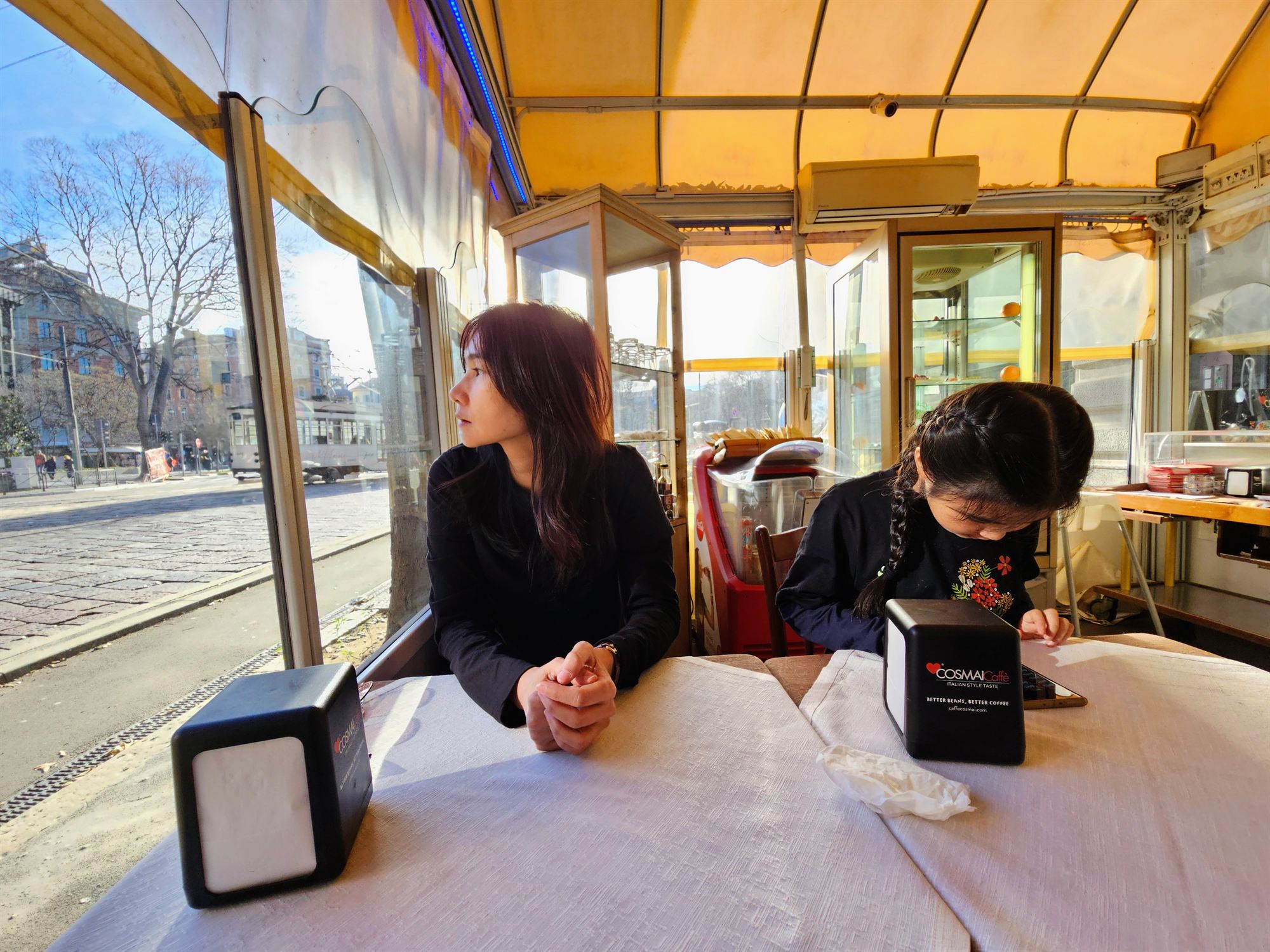 Lunch at a small café in Milan before the walking tour