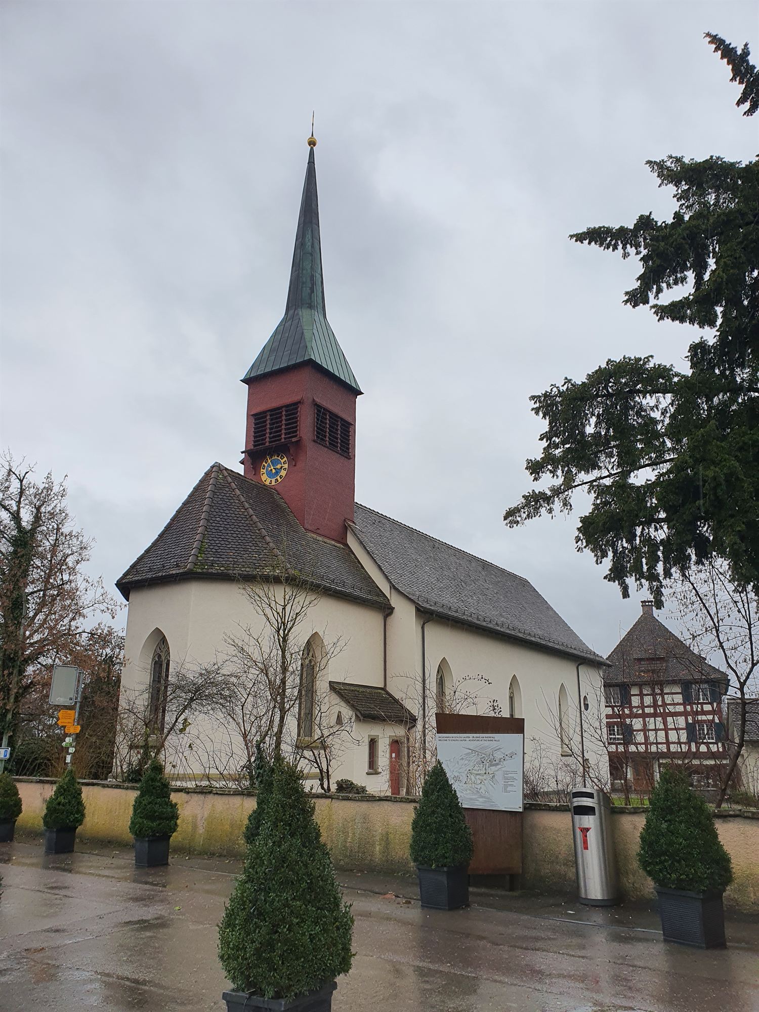The parish church in Dachsen, near Laufen Castle